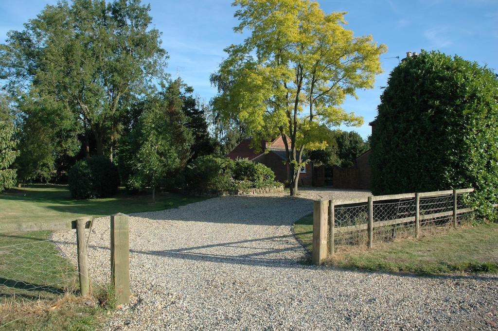 Field Cottage Bed And Continental Breakfast East Harling Esterno foto